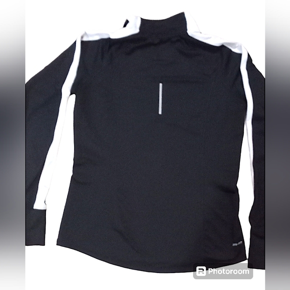 Nike Black and White 1/4 Zip Size Medium - Picture 2 of 5